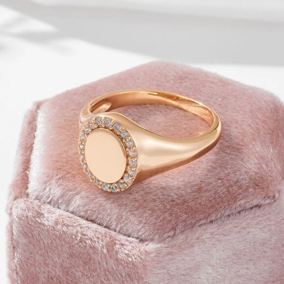 NWT Oval Signet Ring Sz. 8 14K Rose Gold Plated Cubic Zirconia Academia - Picture 4 of 8